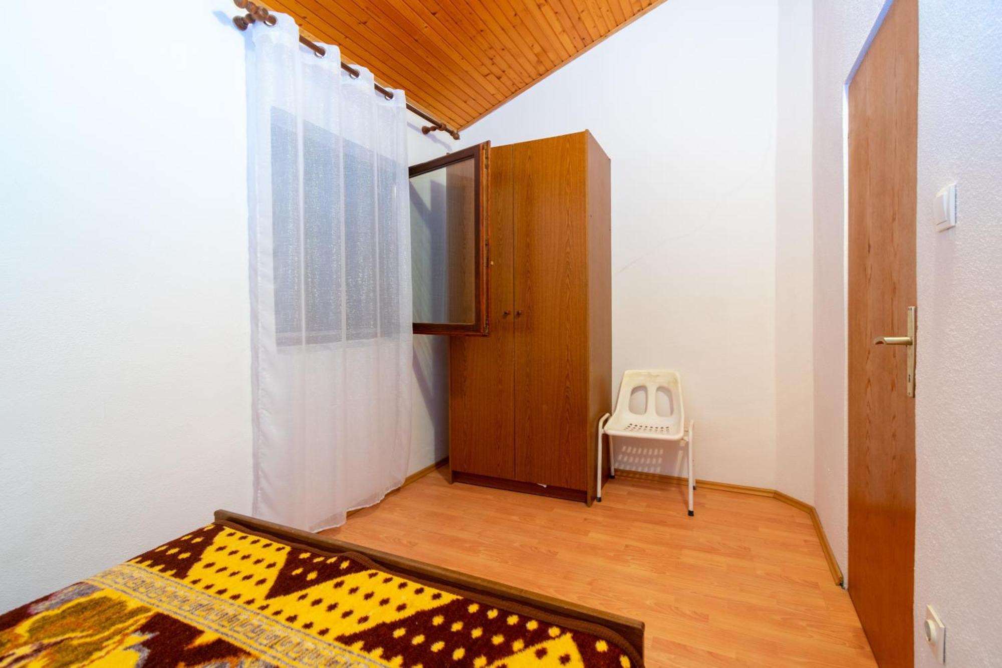 Apartments By The Sea Mandre, Pag - 4101 Kolan Room photo